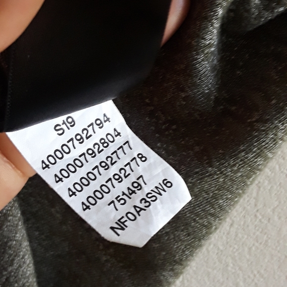 The North Face Athletic Tee Women's Size Medium - Picture 5 of 7